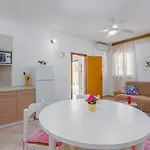 Charmantes Nur 400 Meter Zum Mit Grossem Pool, Privater Terrasse, Grill, Liegen Διαμέρισμα *