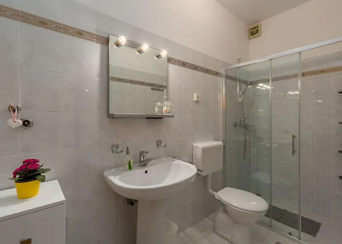Charmantes Nur 400 Meter Zum Mit Grossem Pool, Privater Terrasse, Grill, Liegen *